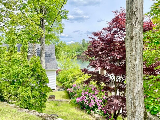 Building Photo - 17 Warren Rd