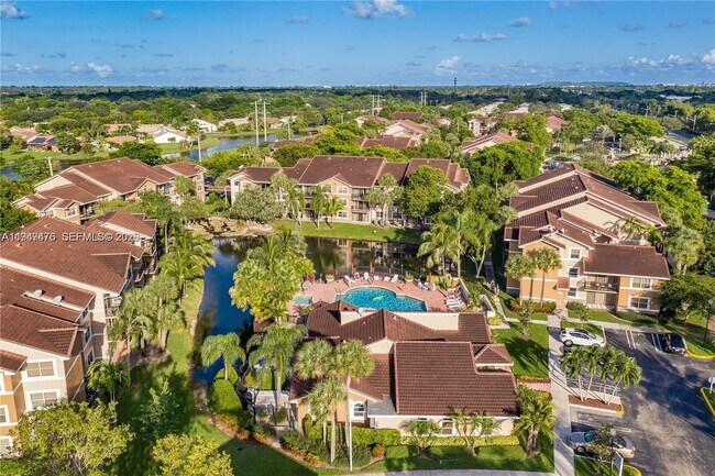 Building Photo - 8871 Wiles Rd