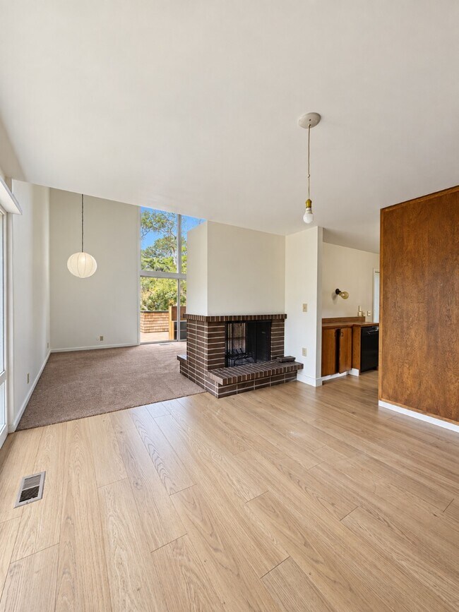 Building Photo - 309 Mar Vista Dr
