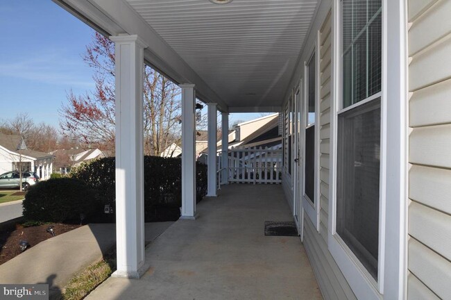 Building Photo - 1111 Jousting Way