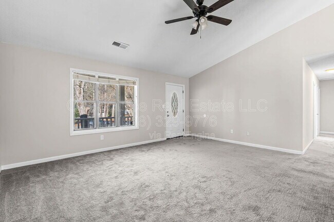 Building Photo - 5345 Memorial Ln SW