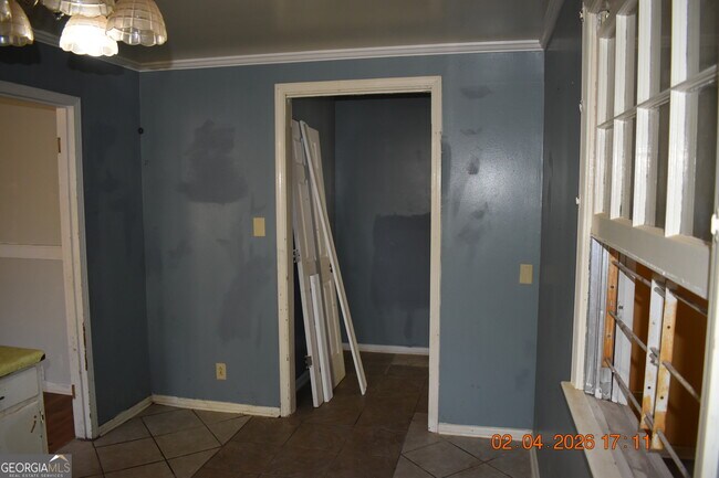 Building Photo - 1088 Radio Dr