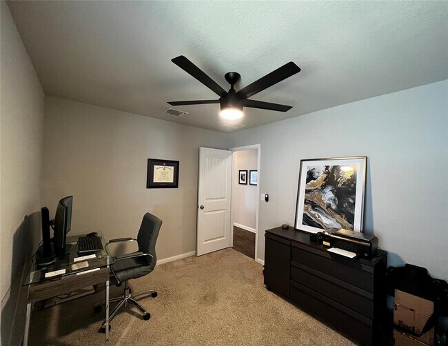 Building Photo - 13906 Levy Ln