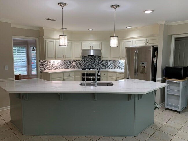 Building Photo - 3014 Eglantine Ct