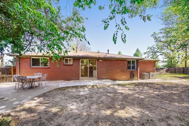 Building Photo - 1640 Buchtel Blvd S
