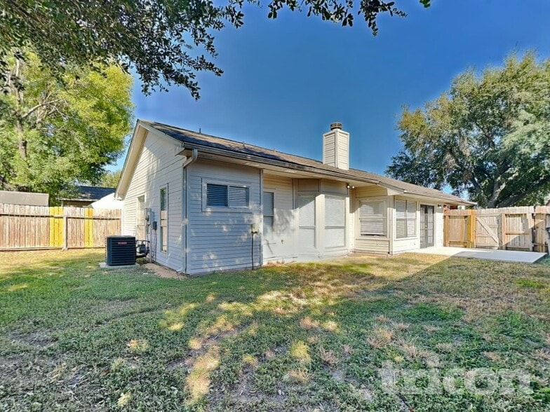 Building Photo - 6615 Laurel Glen Dr