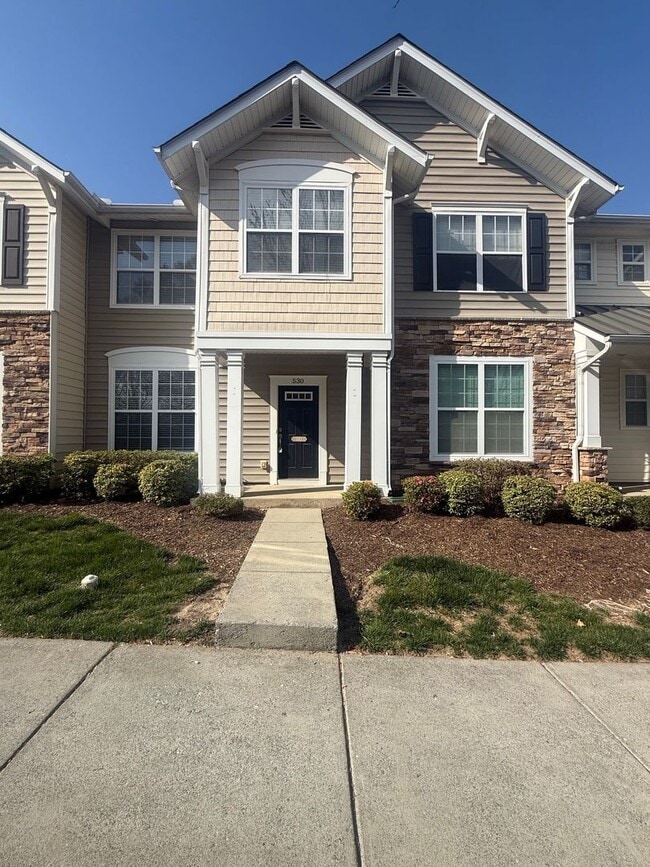 Building Photo - 3 bedroom 2.5 bathroom Fieldstone Townhouse in Fort Mill!