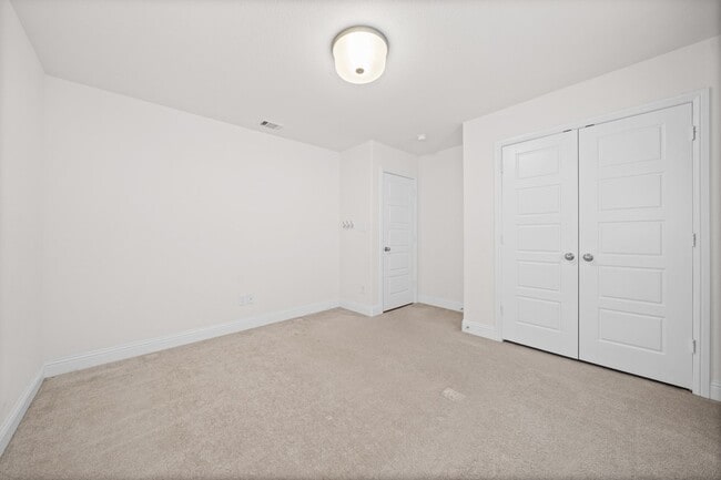 Building Photo - 422 Stoneridge Dr