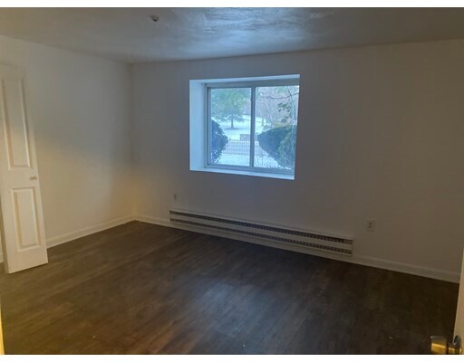 Building Photo - 270 Quarry St