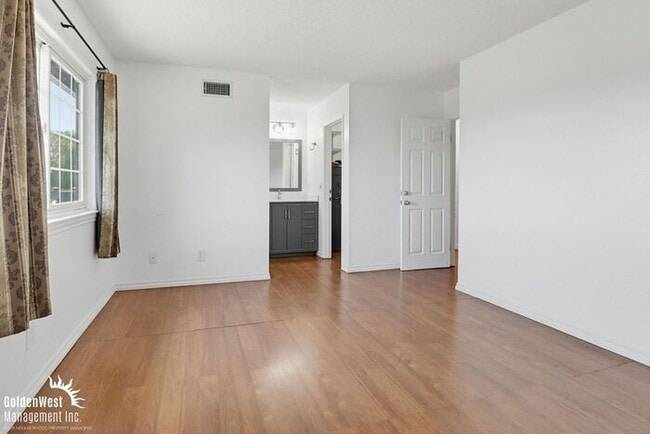 Building Photo - Lovely 3Bdm 2Ba Home with Spacious Outdoor Raised Deck in Lemon Grove!