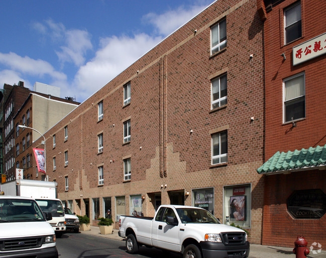 Building Photo - Dynasty Court Apartments