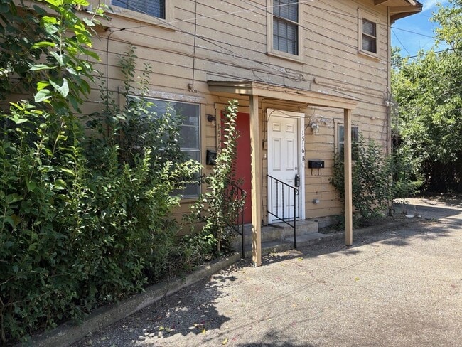 Primary Photo - 1516 N 5th St