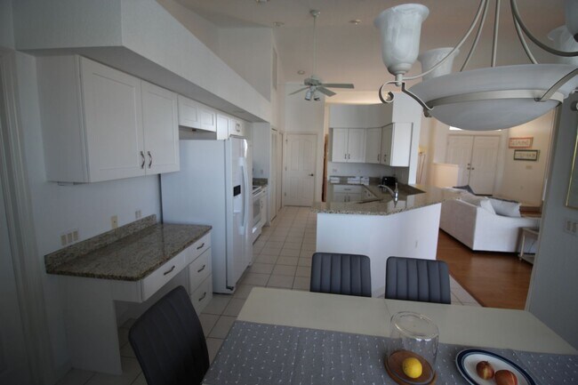 Building Photo - Short Term Rental ** Available 11/1/25 ** 3 Bed/2 Bath Pool Home ** Punta Gorda Isles** $7,500/mo