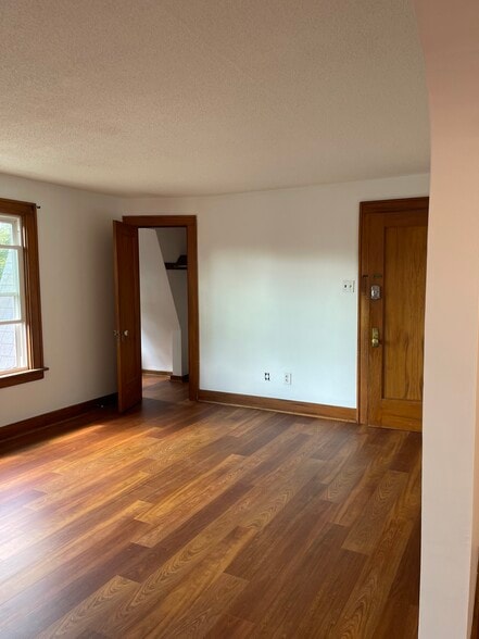 Access to living room closet and front entrance - 190 Hamilton Dr