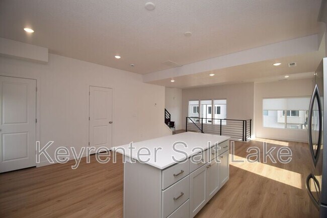 Building Photo - 4479 S 500 E