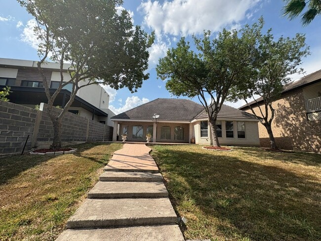 Building Photo - 210 Rio Grande Dr