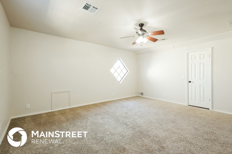 Building Photo - 725 Lapwing Rd