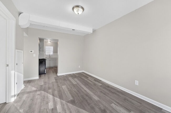 Building Photo - 6735 Ford Ave