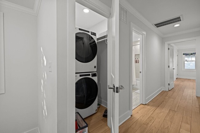 Building Photo - Stunning Fully Renovated 5-Bedroom Home in Desirable Trinity Park, Durham