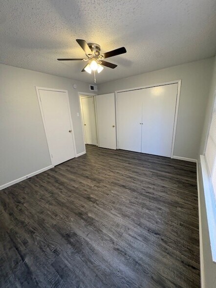 Building Photo - 1235 Cavender Dr