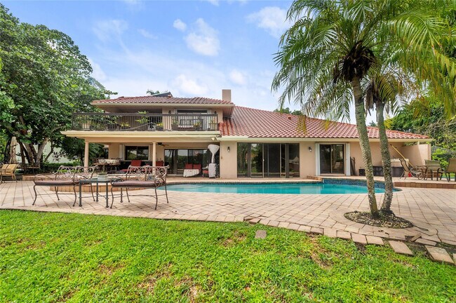 Building Photo - 10111 Vestal Ct