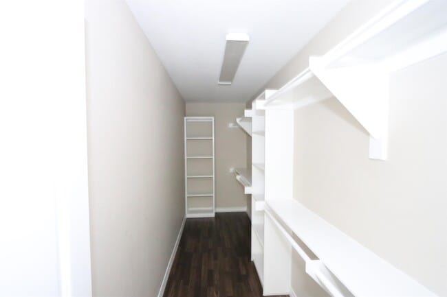 Building Photo - 7964 Elka Lp