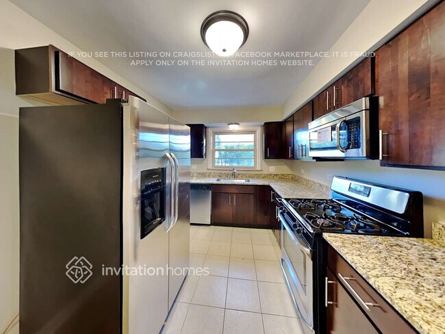 Building Photo - 221 N Dryden Pl