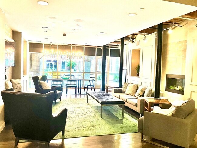 Building Photo - 130 John St