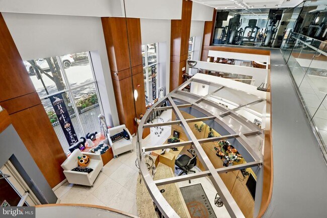 Building Photo - 2200 N Westmoreland St