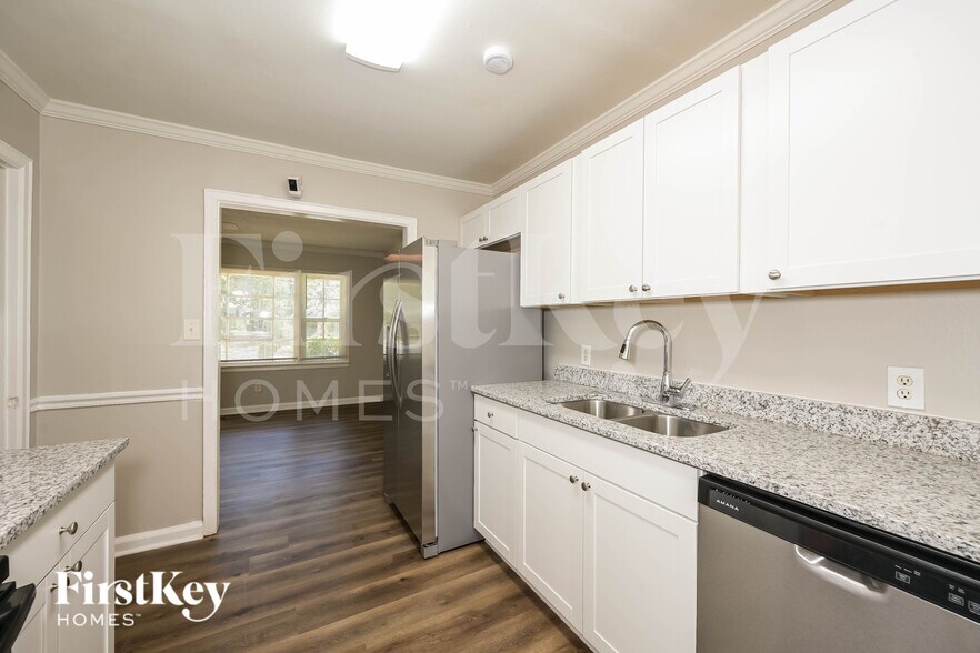 Building Photo - 2668 Hood Ave NW