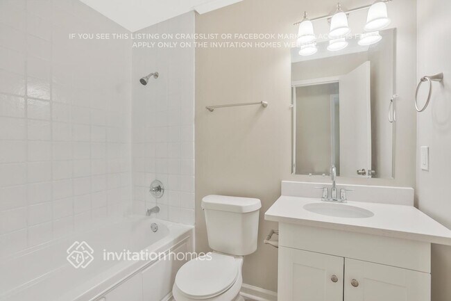 Building Photo - 10 Porter Cir