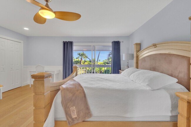 Building Photo - 4949 N Hwy A1A