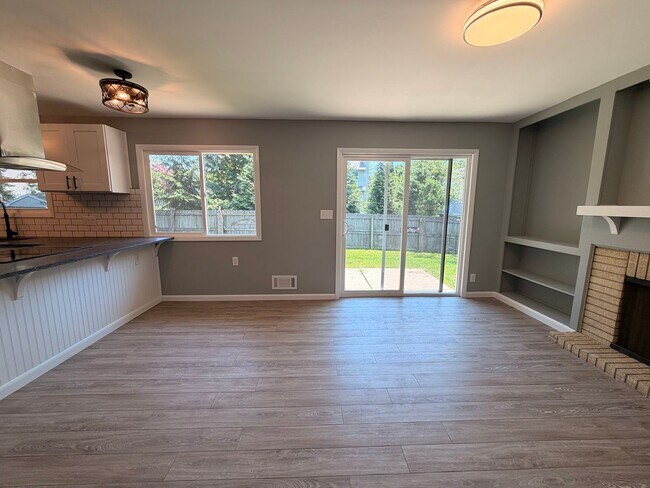 Building Photo - 2538 Berwyck Rd SE