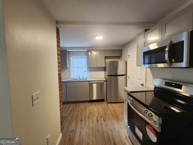 Building Photo - 2269 Camille Dr