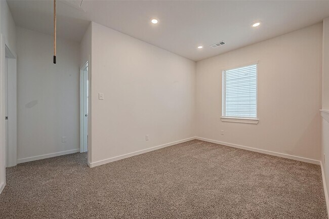 Building Photo - 17110 Pentland Hls Wy