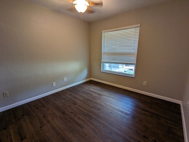 Building Photo - 2701 Wendover Ter