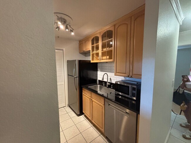 Building Photo - Resort living in Siena Hills-Condo with Pool, Gym and more!