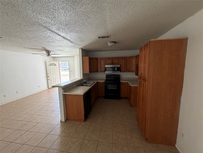 Building Photo - 1917 Estate Dr