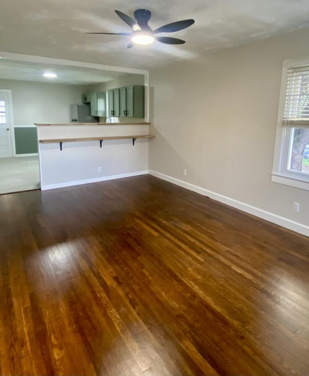 Building Photo - 324 Miller Ave