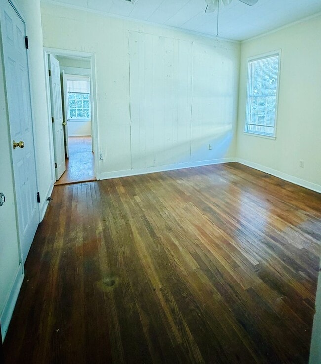Building Photo - 2500 Louisiana Ave