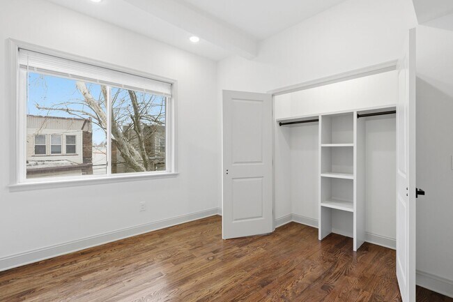 Building Photo - 4695 N 16th St