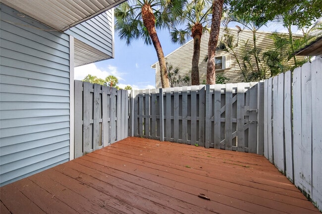 Building Photo - 1921 NE 15th Ave