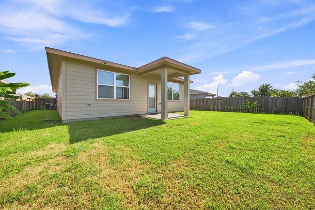 Building Photo - 2807 Chancery Summit Ct