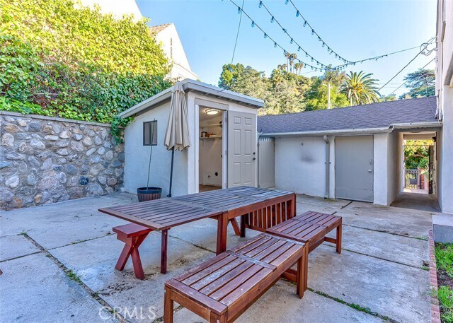 Building Photo - 4225 Dundee Dr