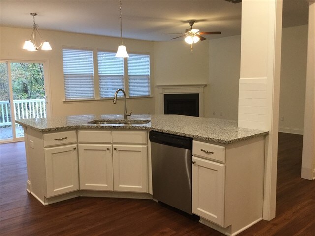 Building Photo - 303 South Fork Lane