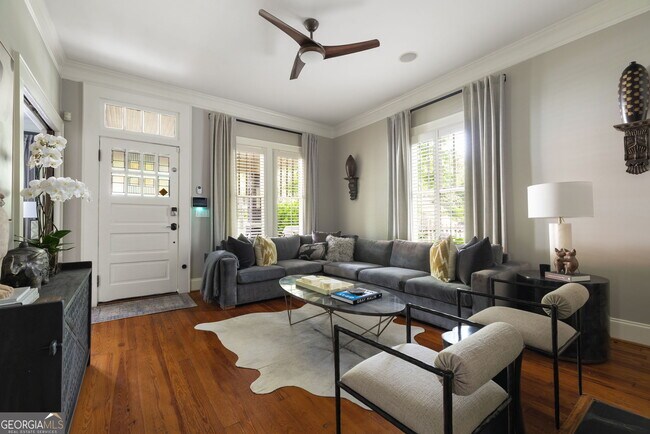 Building Photo - 28 Clay St SE