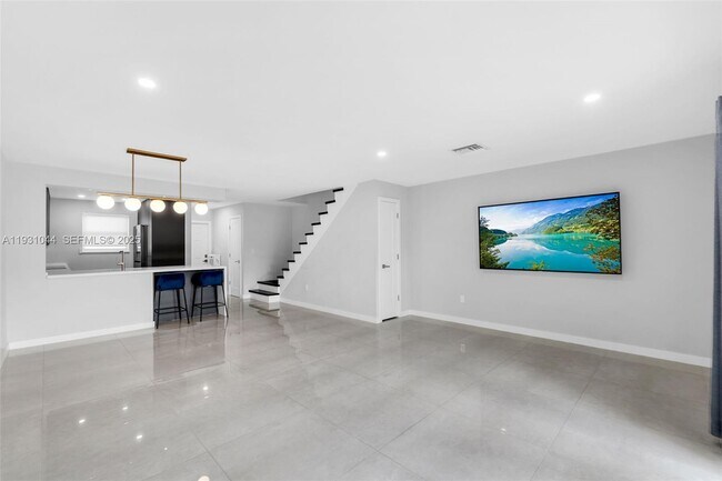 Building Photo - 8443 SW 137th Ave