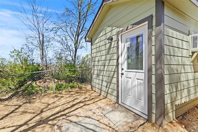 Building Photo - 2409 Shropshire St