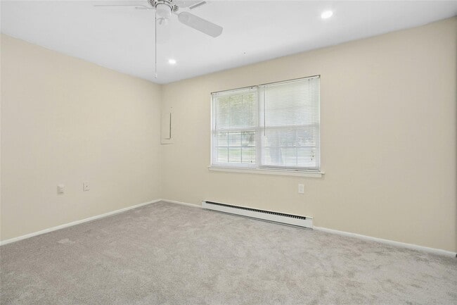 Building Photo - 266 Berwick Ct