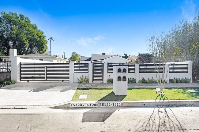 Building Photo - Secluded 3/2 in the heart of Sylmar